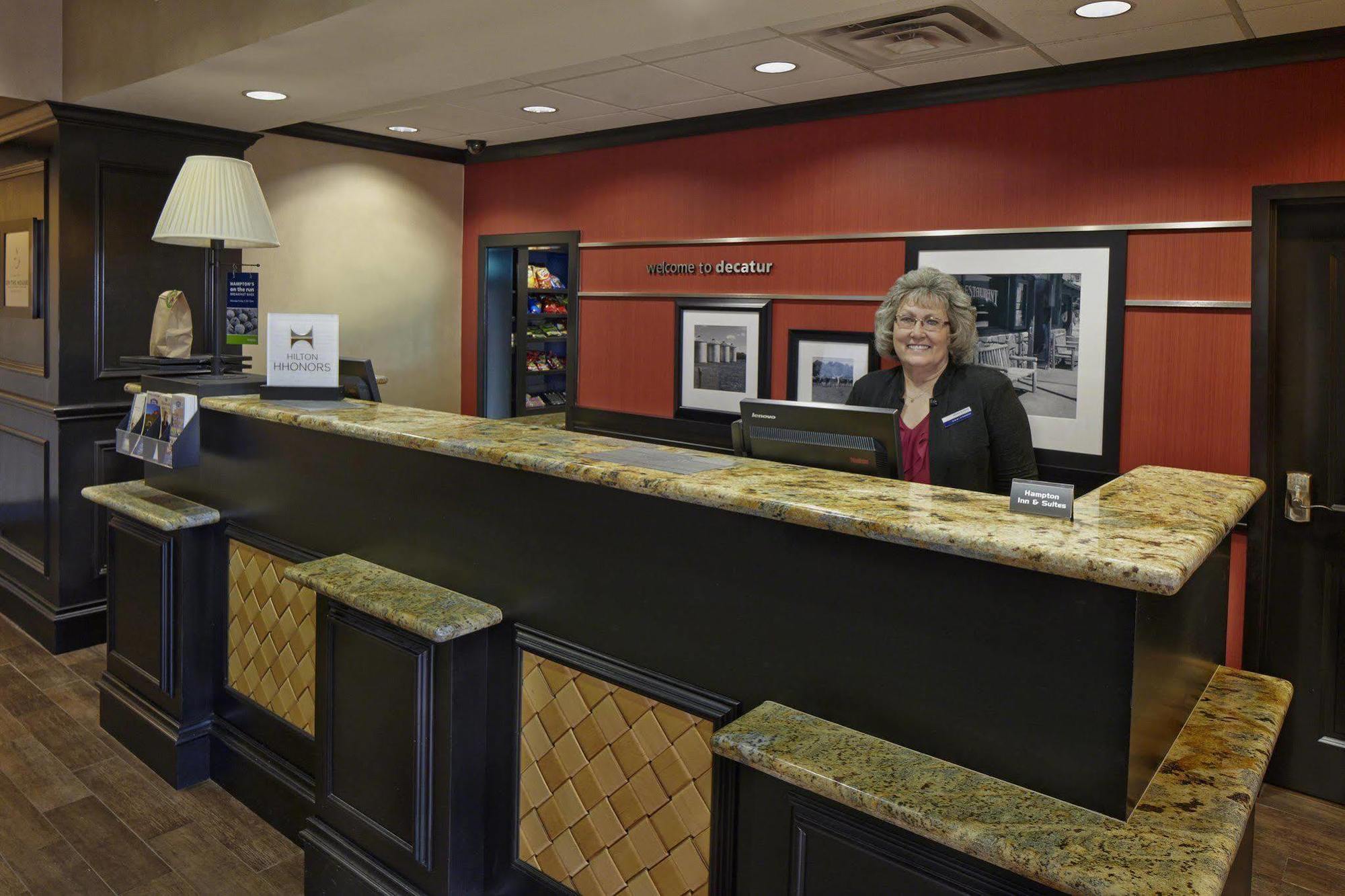 Hampton Inn & Suites Decatur Buitenkant foto