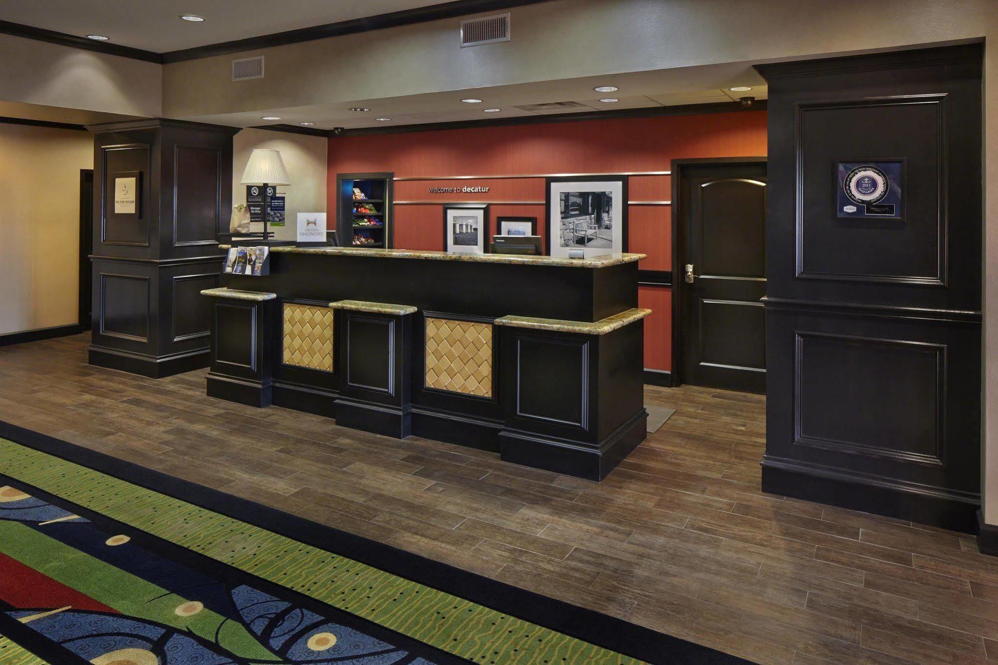 Hampton Inn & Suites Decatur Buitenkant foto